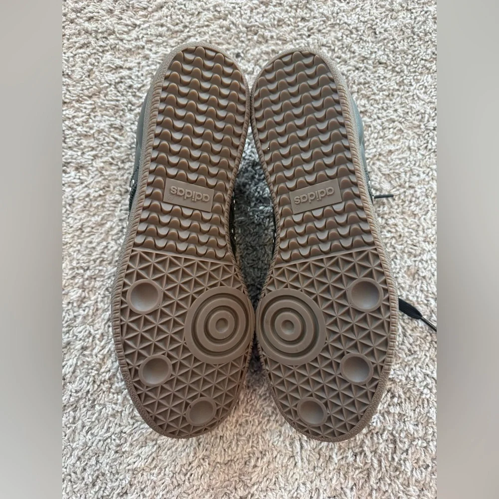 Adidas Women’s Samba OG Black Legend Earth Gum, Sz 10.5 - Picture 8 of 11